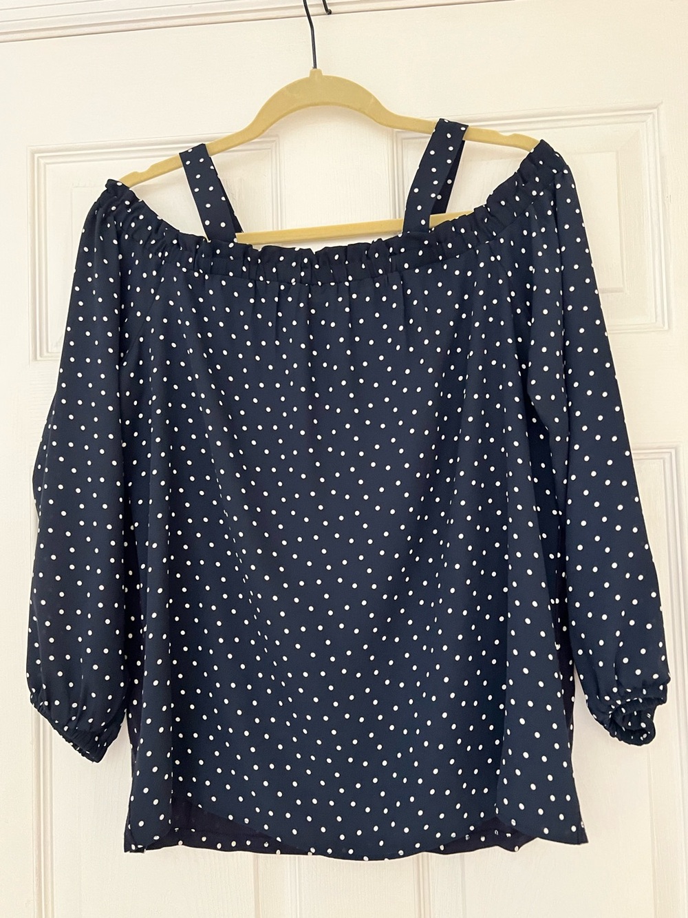 LOFT  - Cold-Shoulder Blouse  Navy & White Polka dots - Sz M